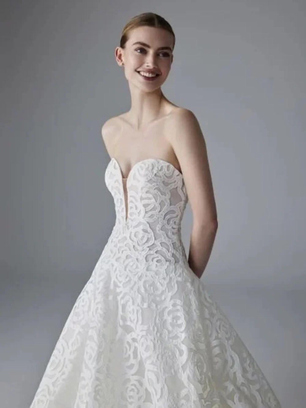 Pronovias Louelle Strapless Floral Lace Wedding Gown – NWT - Picture 3 of 8